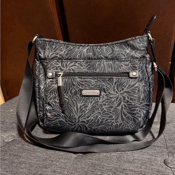 Baggallini Handbags - Baggallini Black and Gray Floral Crossbody Bag